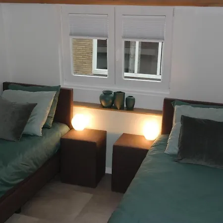 The Rooftop - A Trendy New With Airconditioning, Large Terrace & Free Parking Ostend