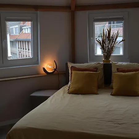 The Rooftop - A Trendy New With Airconditioning, Large Terrace & Free Parking Lägenhet *