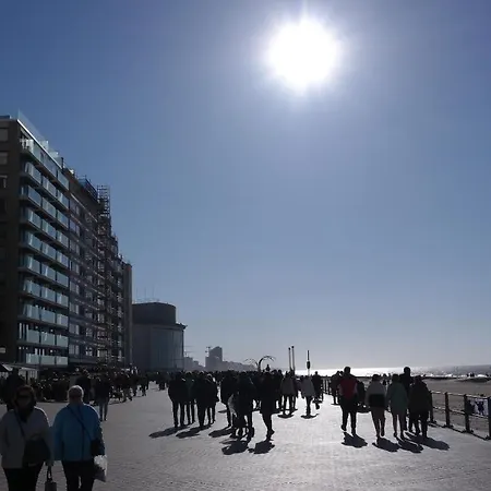 The Rooftop - A Trendy New With Airconditioning, Large Terrace & Free Parking *