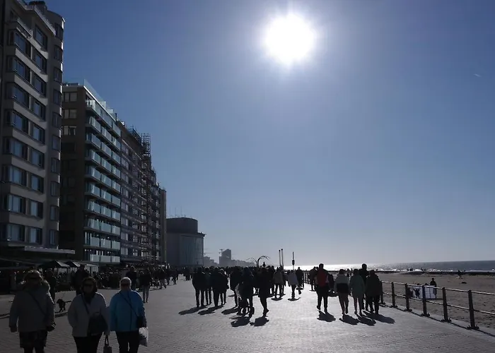 The Rooftop - A Trendy New With Airconditioning, Large Terrace & Free Parking *